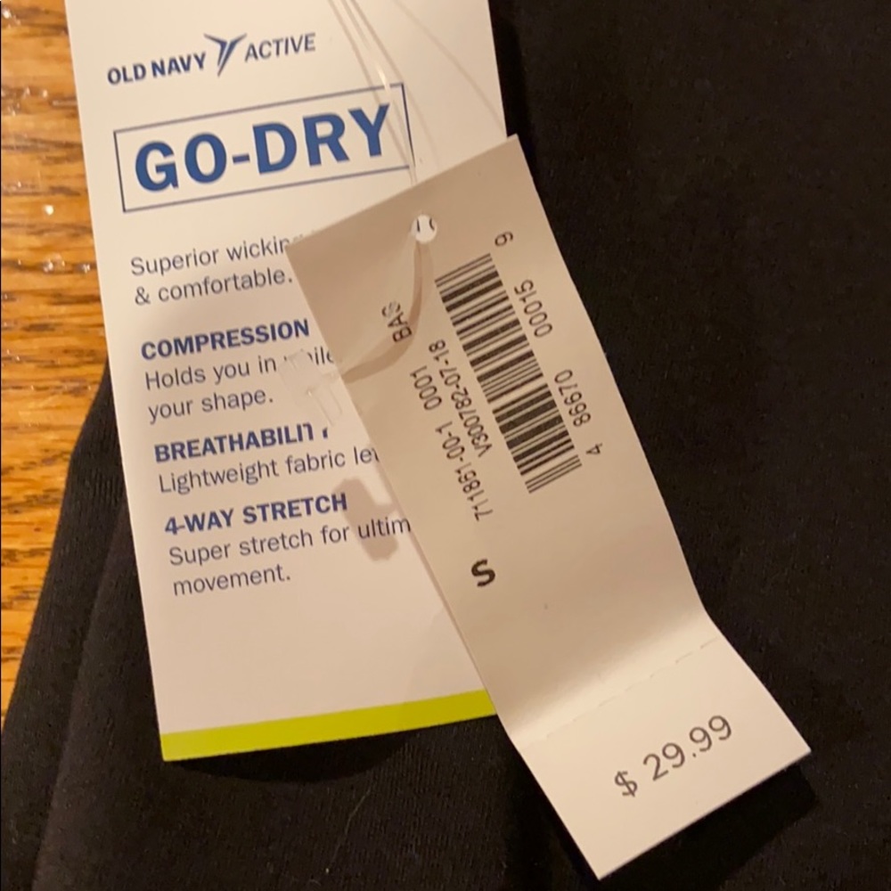 Old Navy, High Rise go dry Leggings - Picture 3 of 3